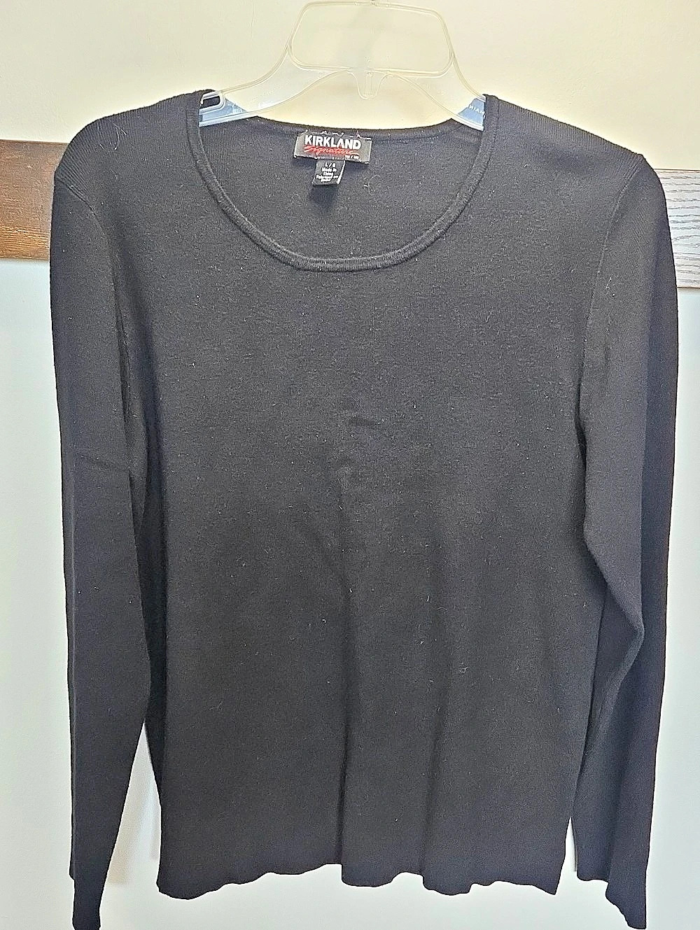Kirkland Signature Long Sleeve Top in Black Size Large